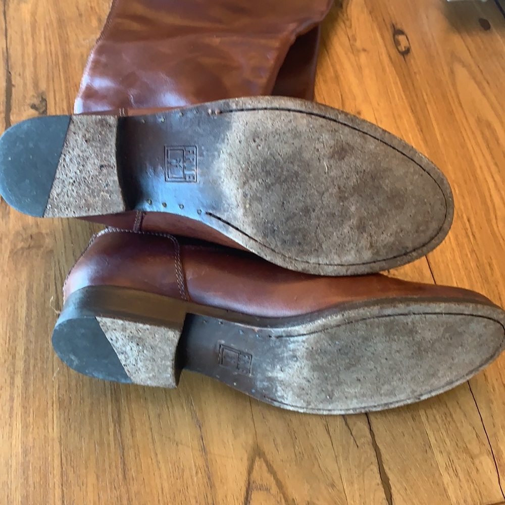 Frye Melissa Button Back zip Cognac boots size 8 - Picture 4 of 6